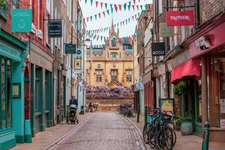 Quaint 2 Bed Cottage In The Heart Of Cambridge Extérieur photo